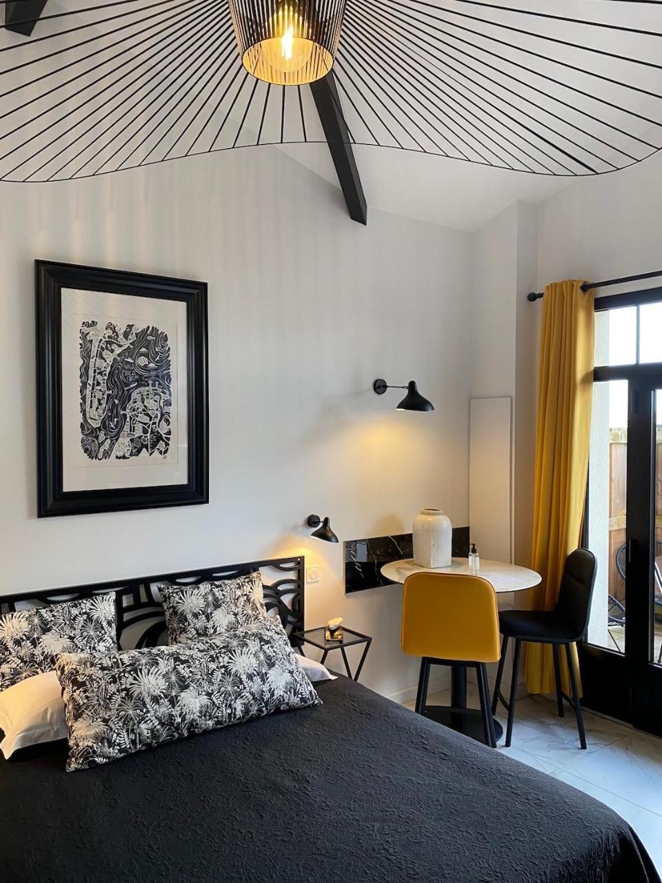 Hotel Particulier - Les Lodges Du Bassin D'Arcachon- Petit-Dejeuner Sur Demande- Prestations Haut De Gamme Гюжан-Местрас Экстерьер фото