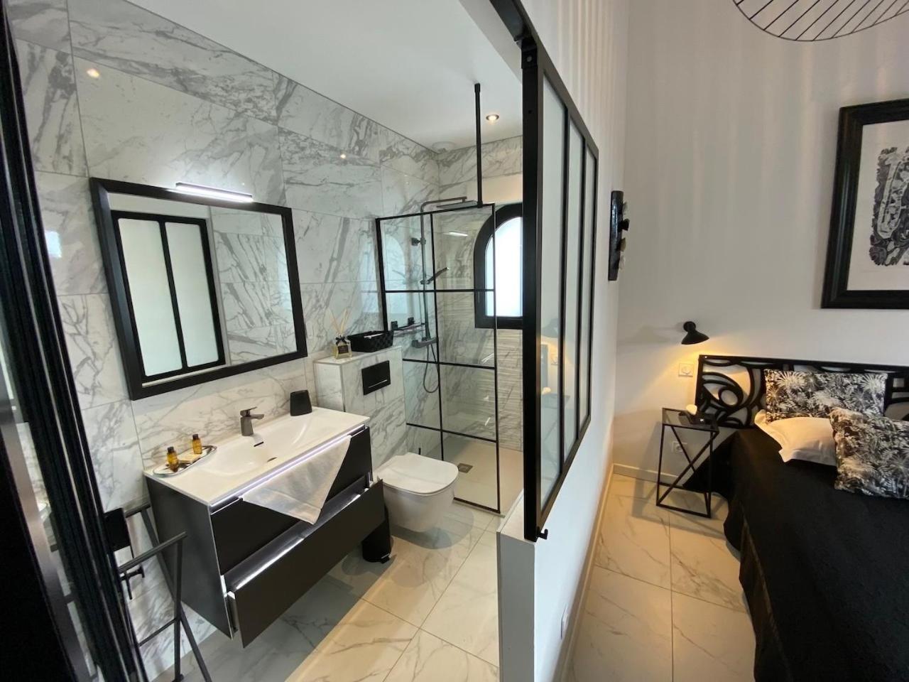Hotel Particulier - Les Lodges Du Bassin D'Arcachon- Petit-Dejeuner Sur Demande- Prestations Haut De Gamme Гюжан-Местрас Экстерьер фото