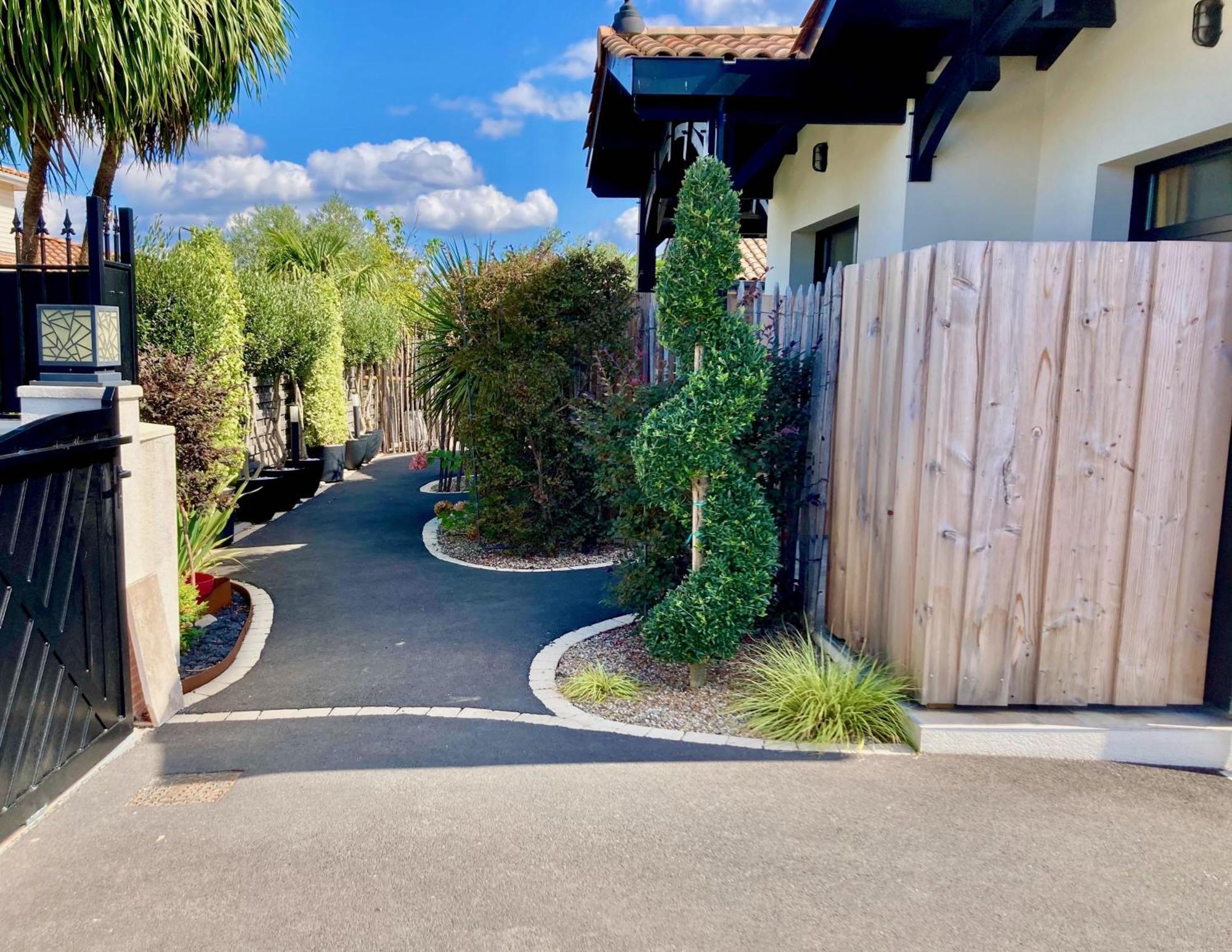 Hotel Particulier - Les Lodges Du Bassin D'Arcachon- Petit-Dejeuner Sur Demande- Prestations Haut De Gamme Гюжан-Местрас Экстерьер фото